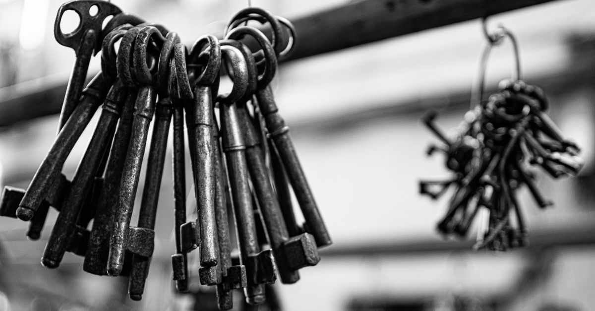 locksmith service technician — Bolt Locksmiths