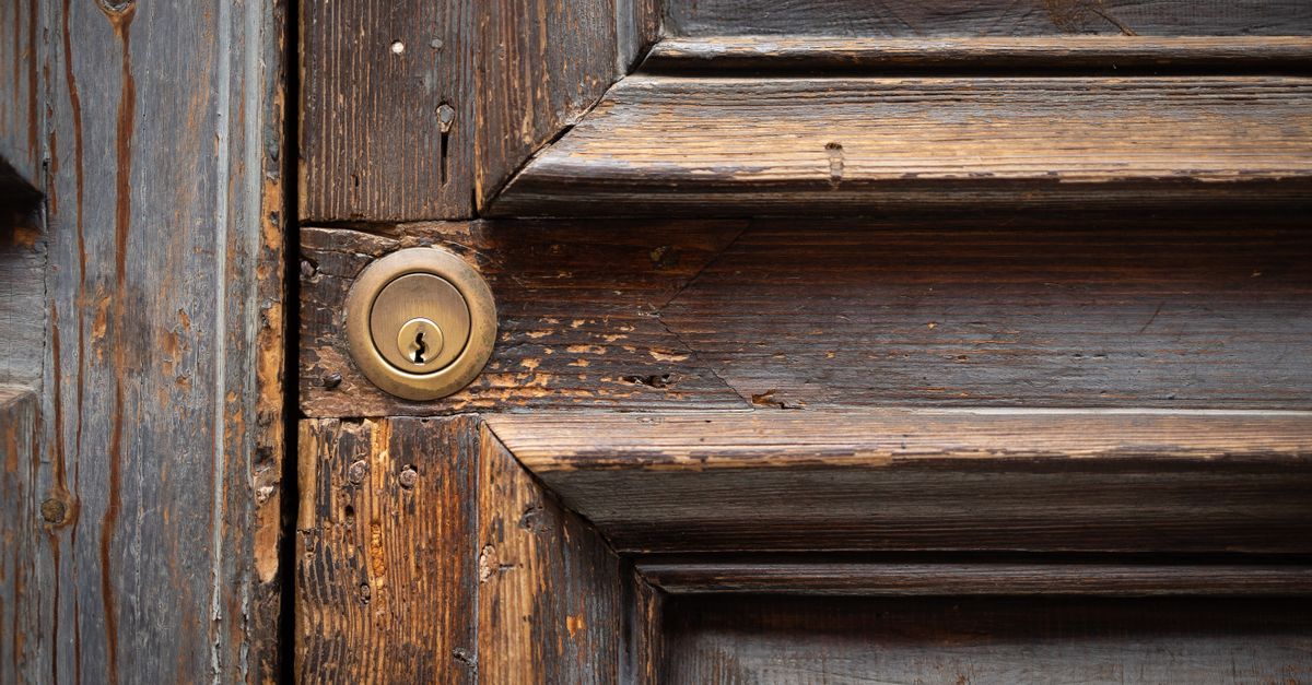 front door lock key — Bolt Locksmiths